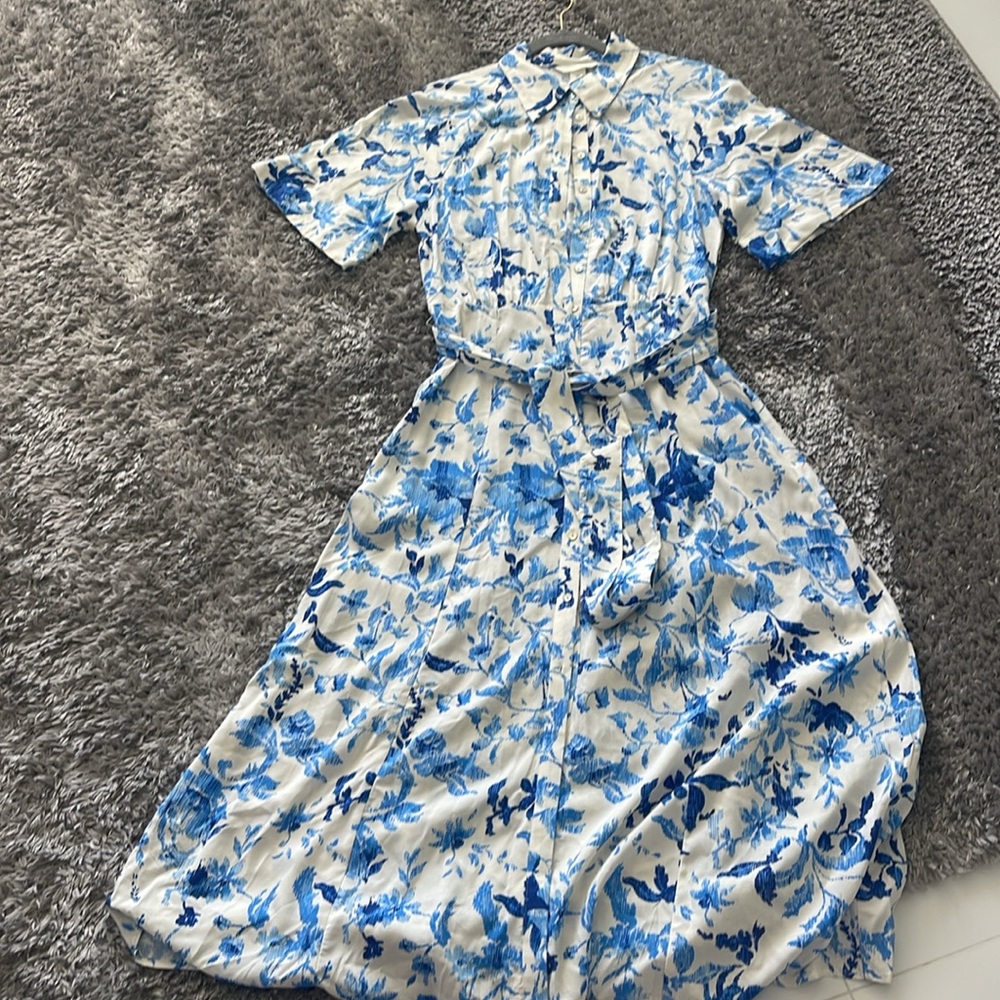 H&M Small long blue floral dress like new elastic waist